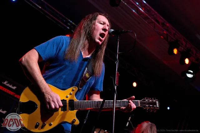 LIVE WIRE gallery image 117