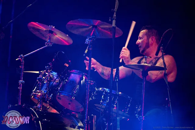 LIVE WIRE gallery image 120