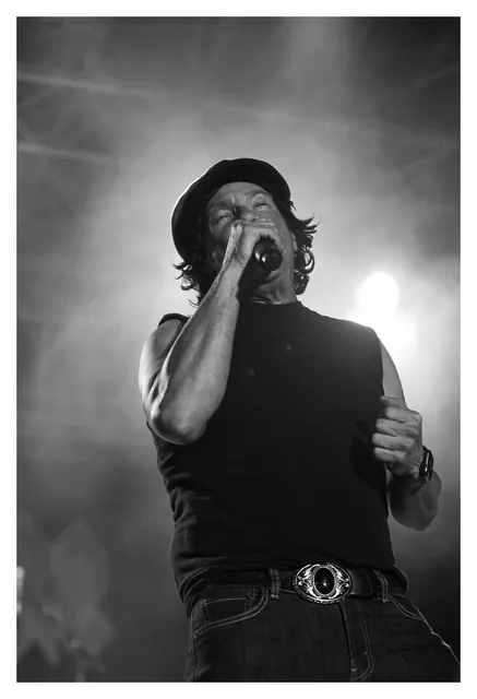 LIVE WIRE gallery image 124