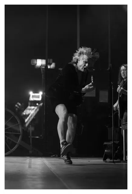 LIVE WIRE gallery image 125