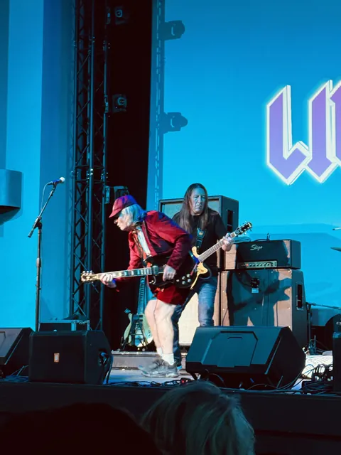 LIVE WIRE gallery image 149