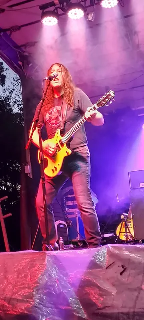 LIVE WIRE gallery image 154