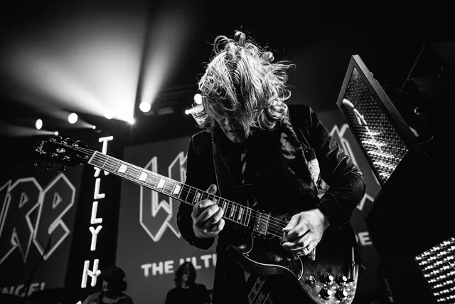 LIVE WIRE gallery image 016