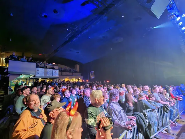 LIVE WIRE gallery image 160