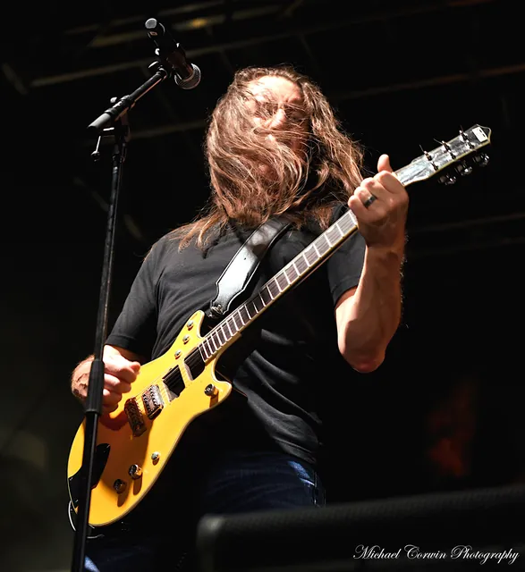 LIVE WIRE gallery image 187