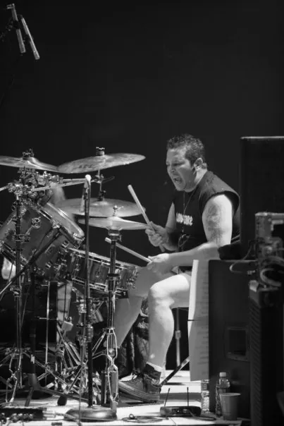 LIVE WIRE gallery image 60