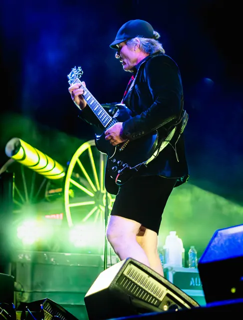 LIVE WIRE gallery image 79