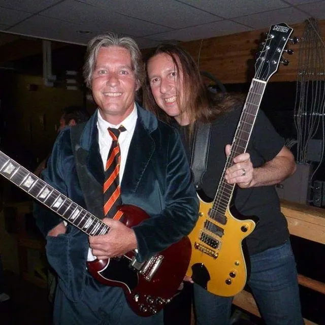 LIVE WIRE gallery image 99