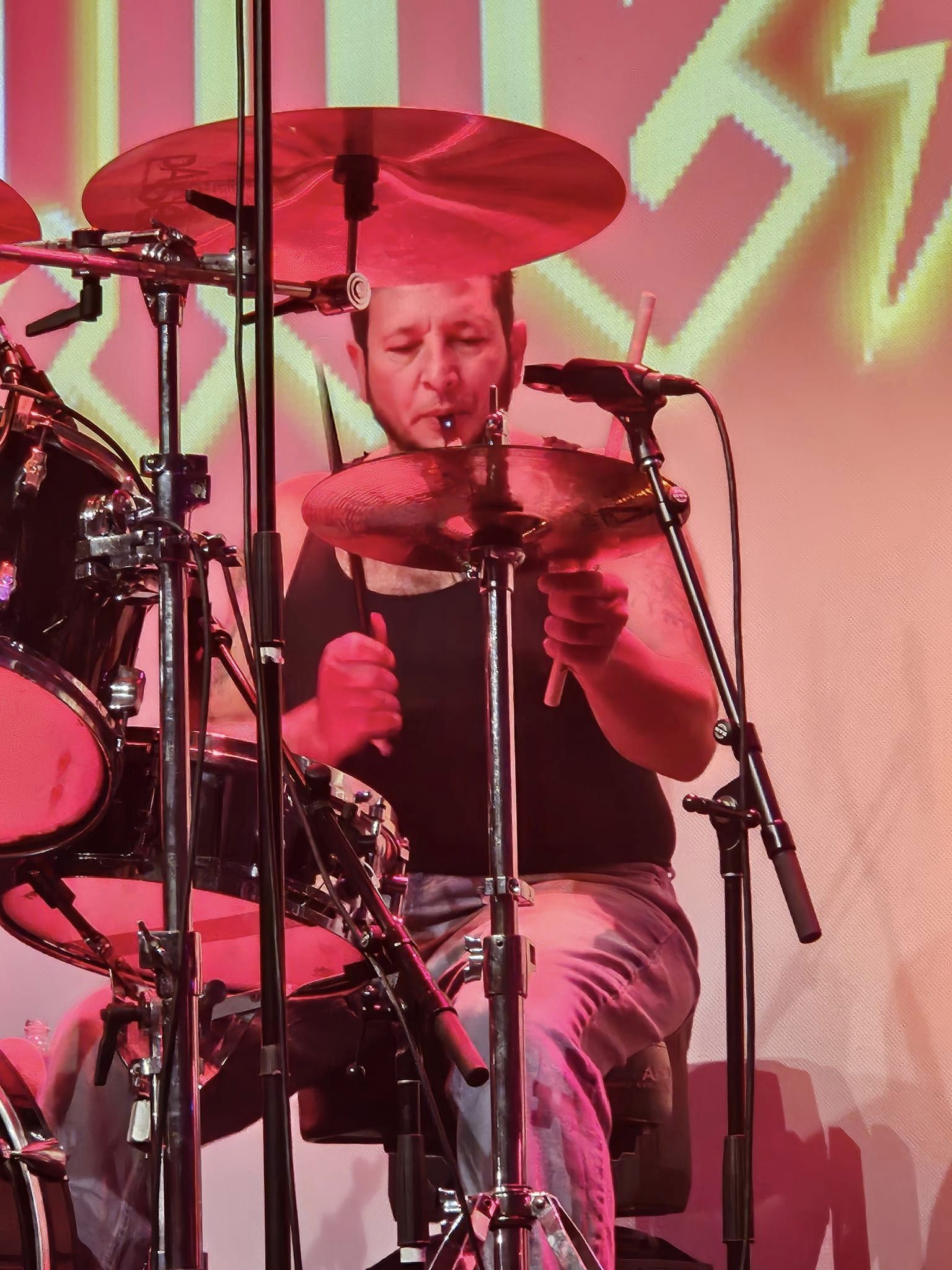 Billy Rauff LIVE WIRE drummer